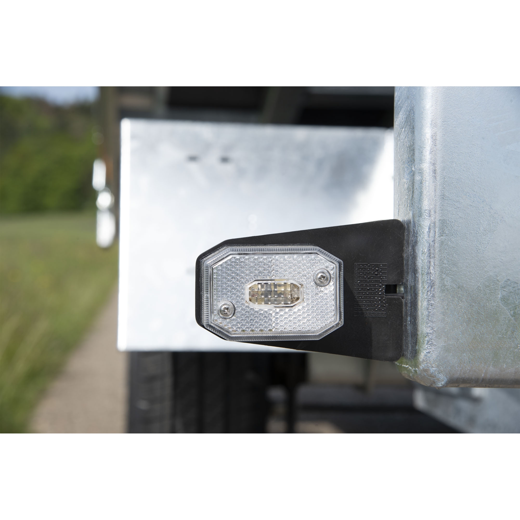 Begrenzungsleuchte Aspöck Flexipoint I, weiß, mit Halter, DC-Kabel