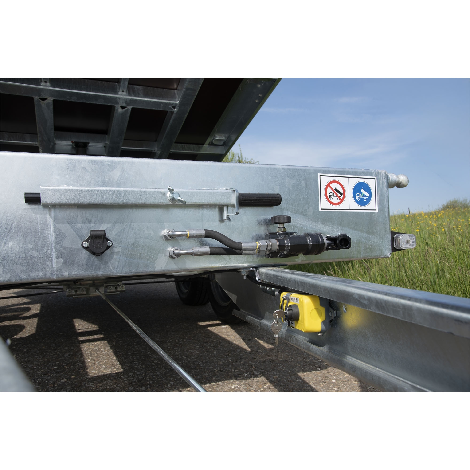 Steckdose 3-polig, 12 bis 24V, Kunststoff