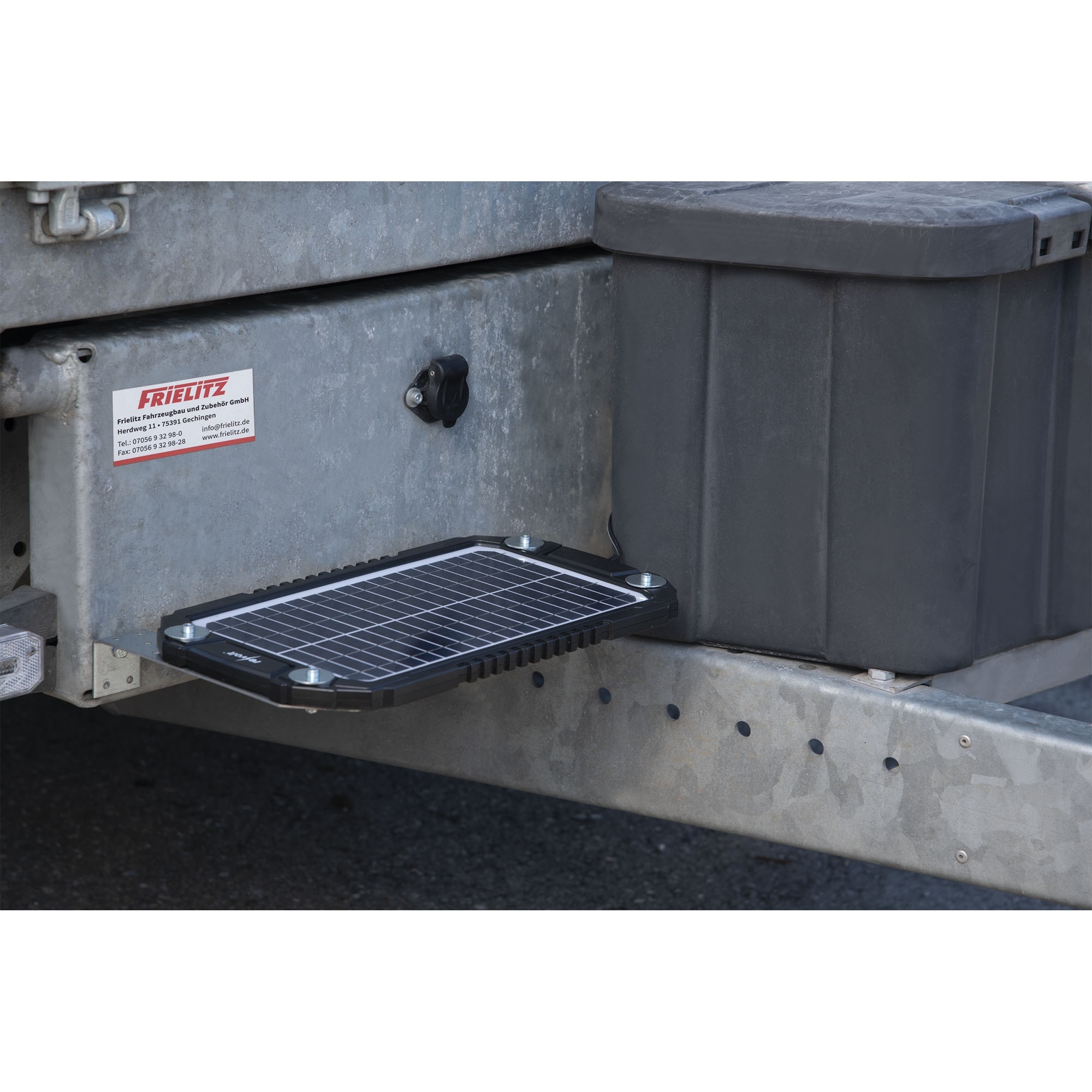 Solar-Ladegerät für Auto-Batterien, 12 Volt, 10 Watt, inkl. Haltesatz